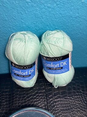2 NWT Berroco Comfort DK Sport Weight Yarn - Mint Green (2 Skeins) color 2709